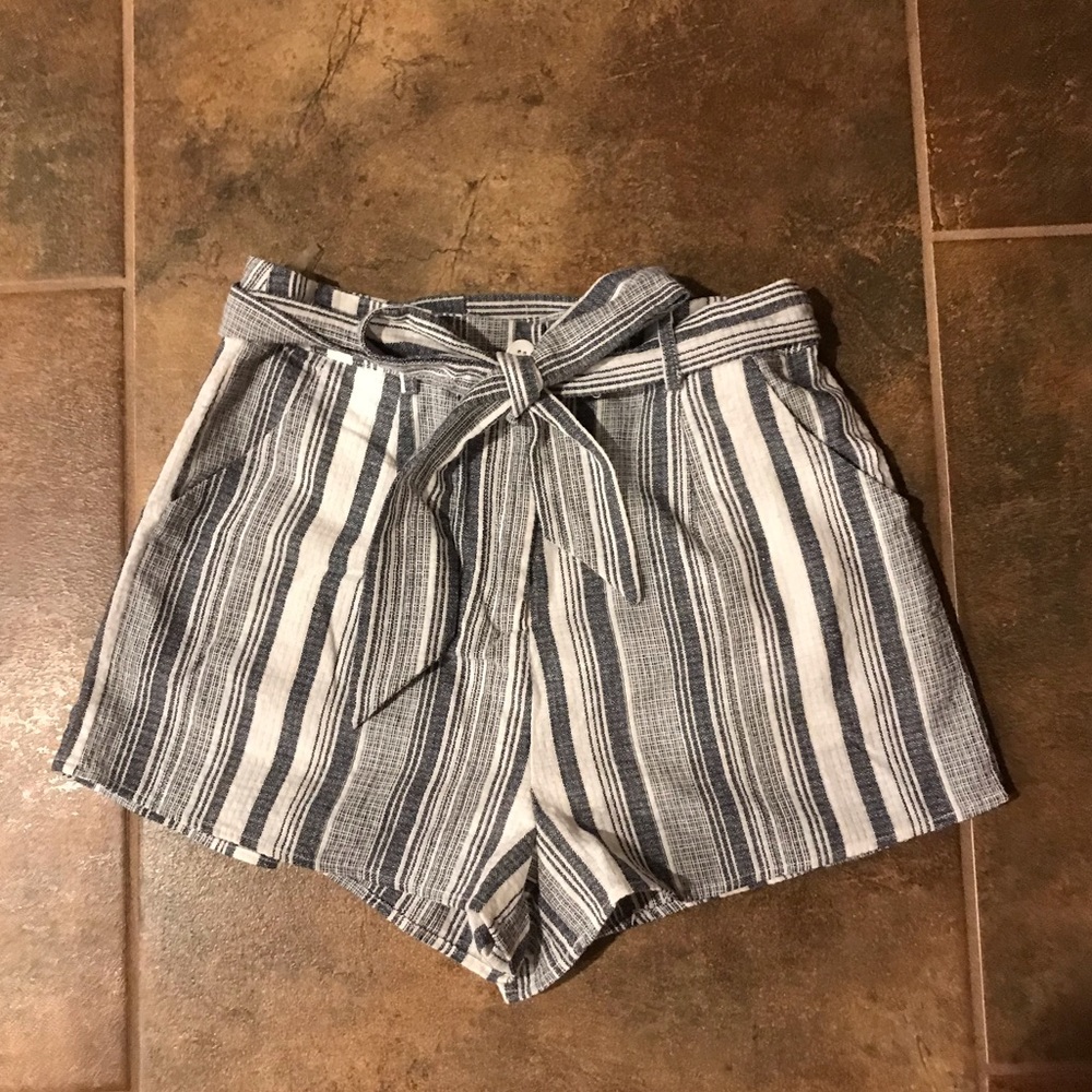 Paperbag shorts
